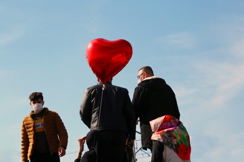 Photo d'archive gratuite de l'affection, de l'art, de la casquette